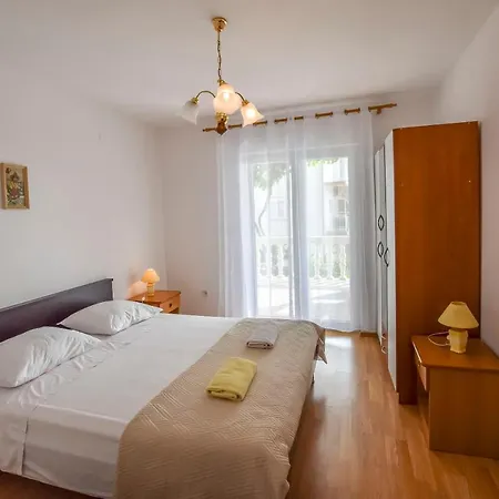 Apartments Nera Primosten Exterior photo