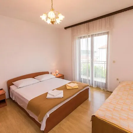 Apartments Nera Primosten Exterior photo