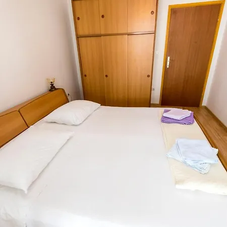 Apartments Nera Primosten Exterior photo