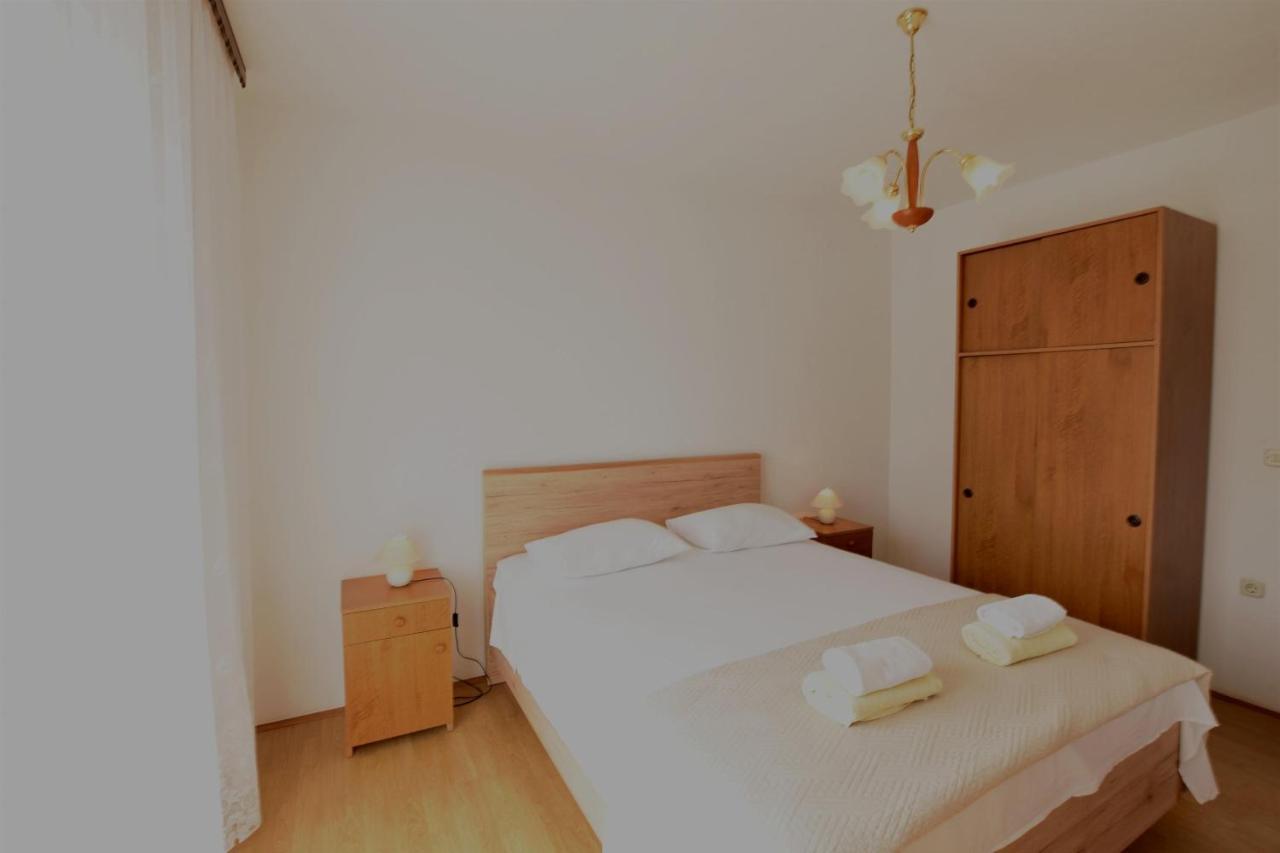 Nera Apartment Primosten